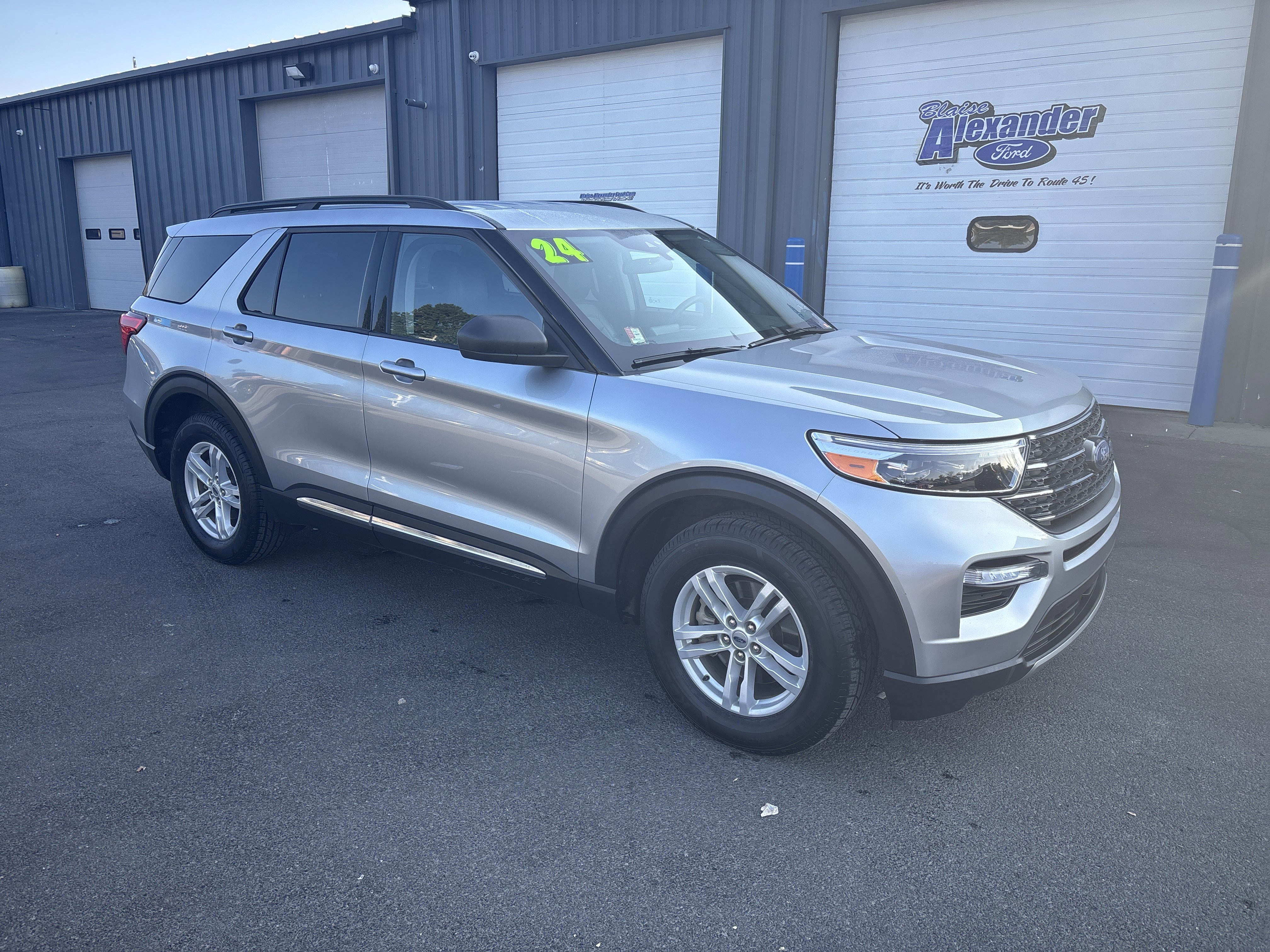 2024 Ford Explorer XLT's photo