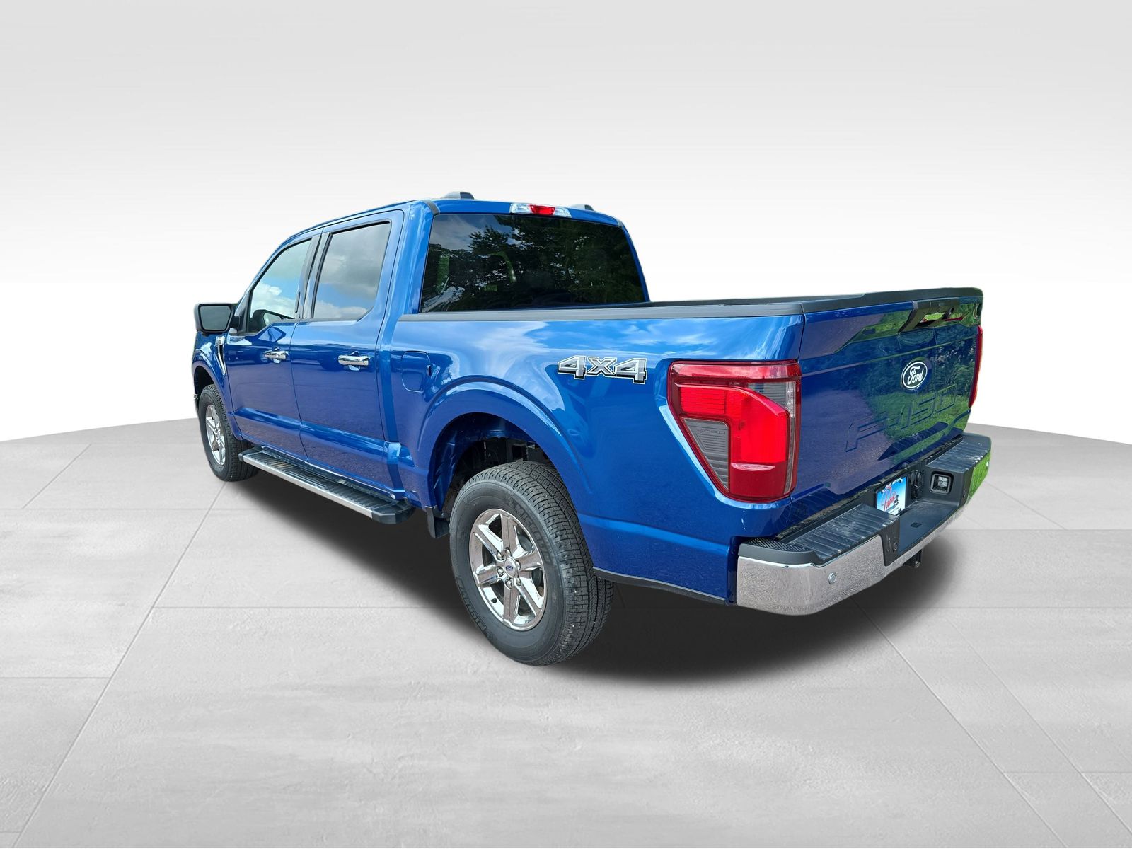 2024 Ford F-150 XLT photo 3