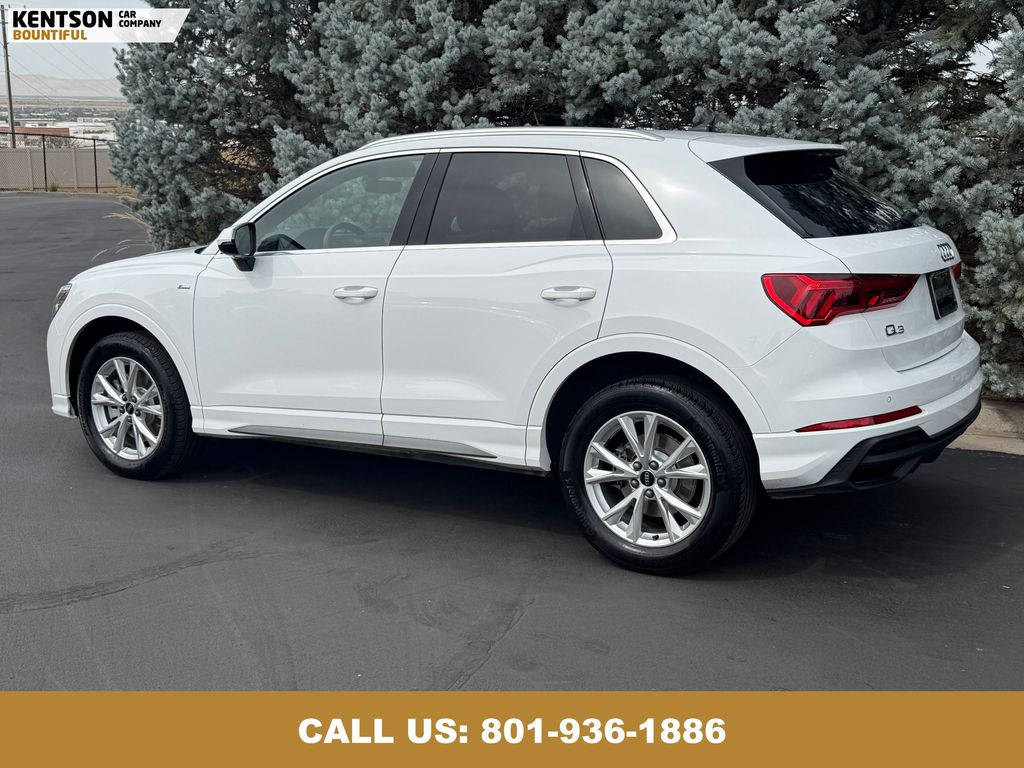 2025 Audi Q3 S line Premium photo 3