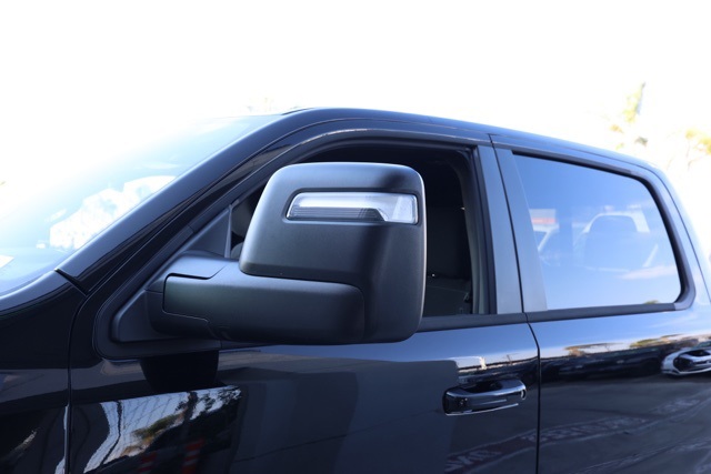 New 2026 Diamond Black Crystal Pearl-Coat Exterior Paint RAM Big Horn Sport Appearance image 11