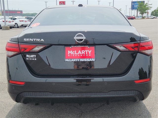 2025 Nissan Sentra SV photo 4