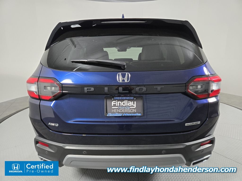 2023 Honda Pilot Touring photo 2