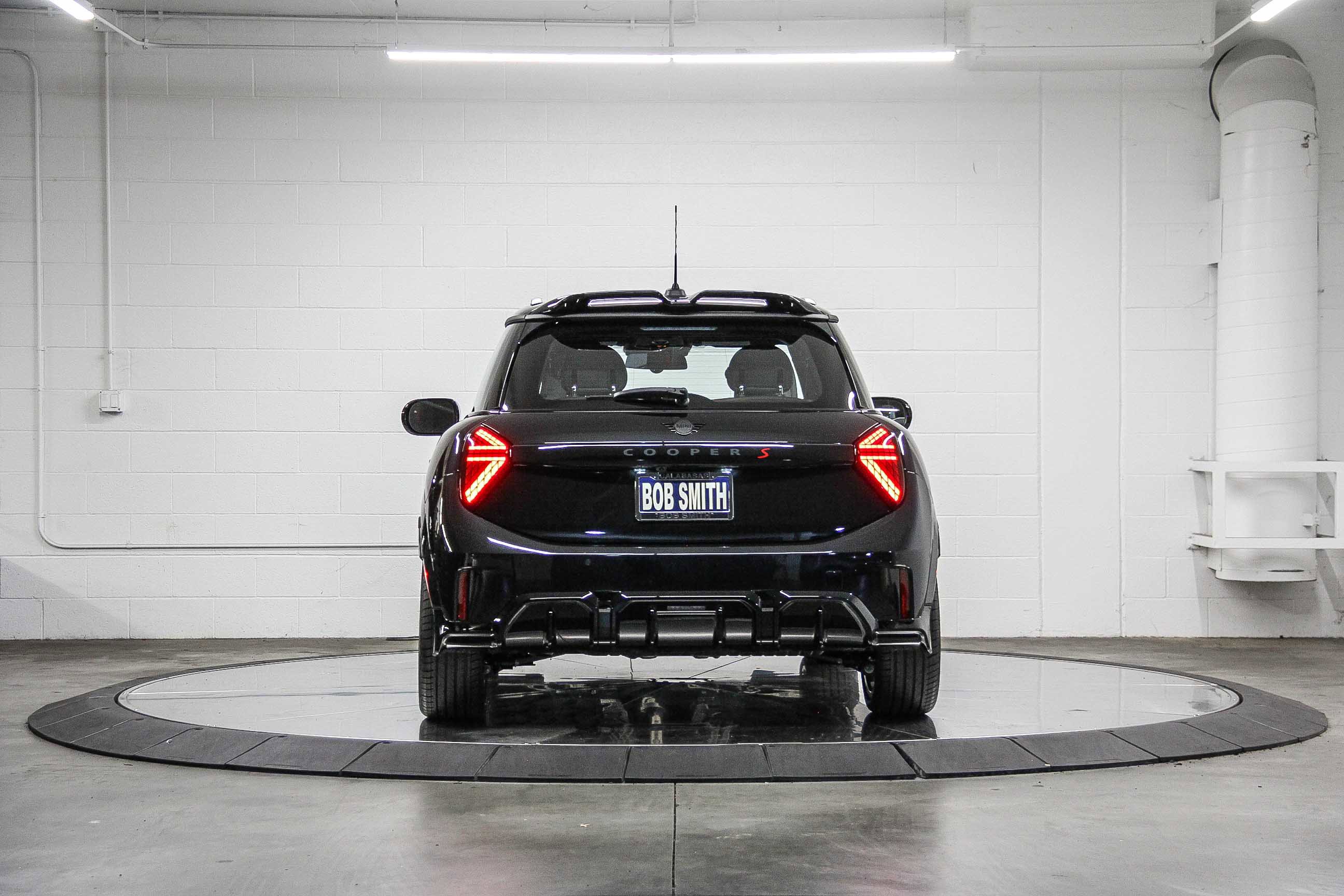 2026 Mini Cooper Hardtop S 2 Door Iconic photo 5