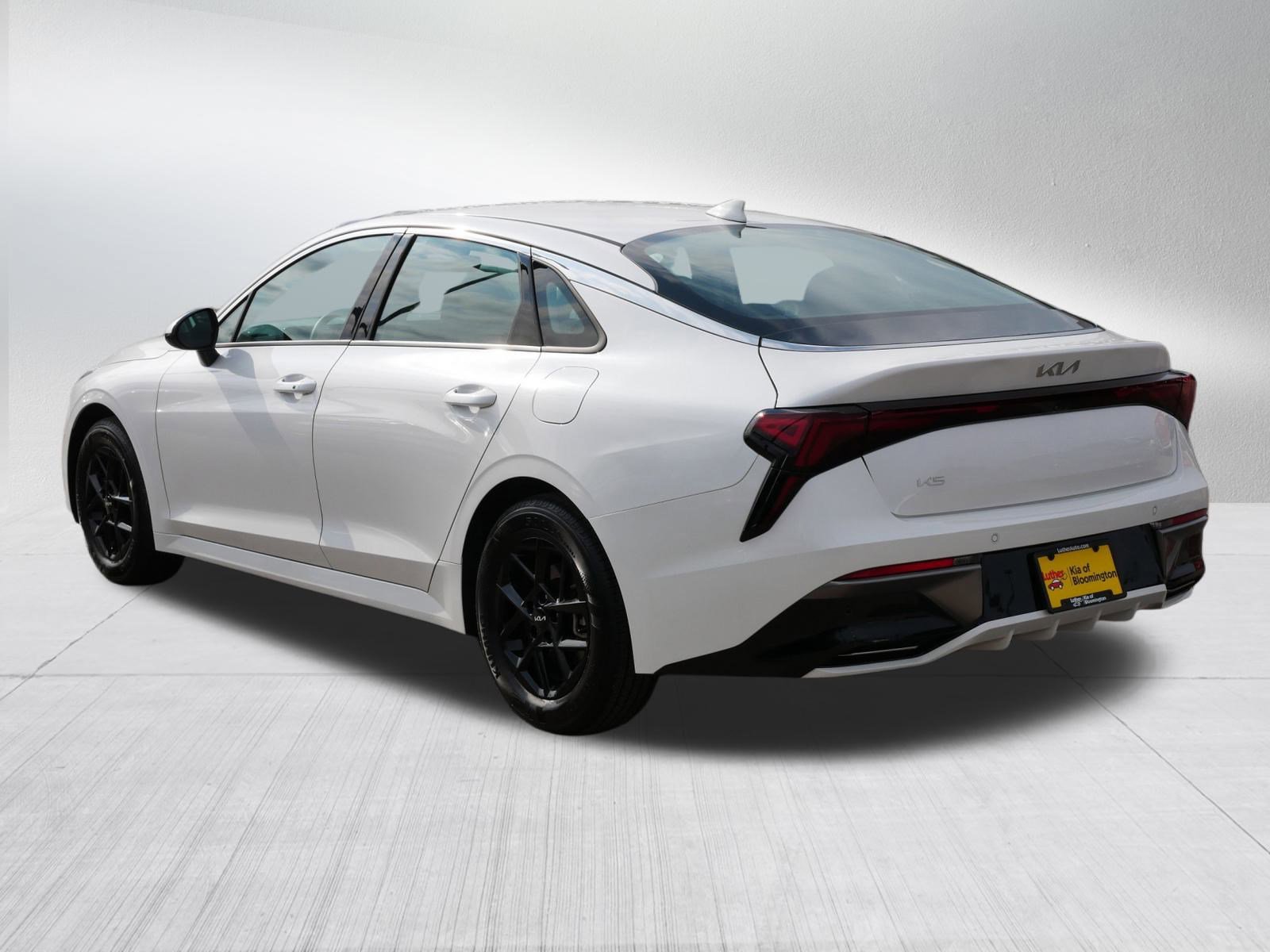 2025 Kia K5 LXS photo 4