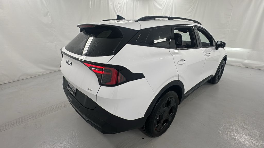 2026 Kia Sportage X-Line photo 3
