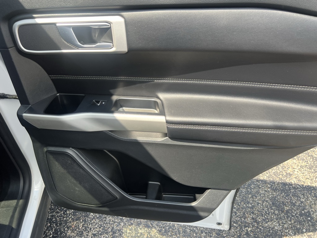 2022 Ford Explorer XLT photo 33