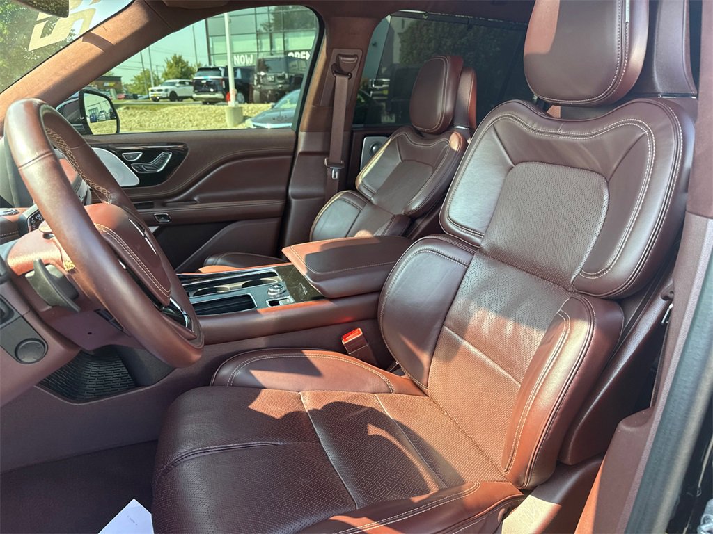 2022 Lincoln Aviator Black Label photo 11