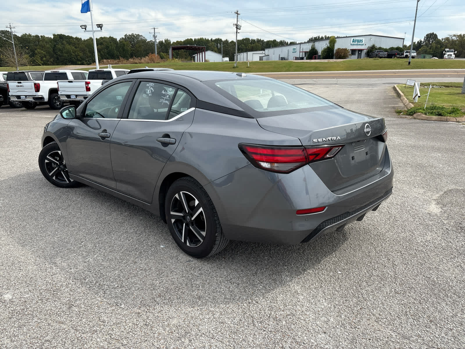 2024 Nissan Sentra SV photo 3