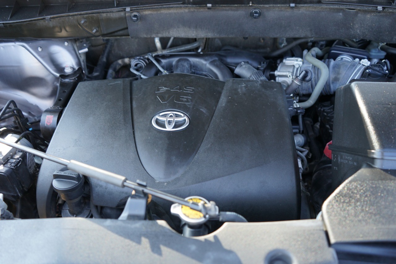 2017 Toyota Highlander SE XLE photo 31