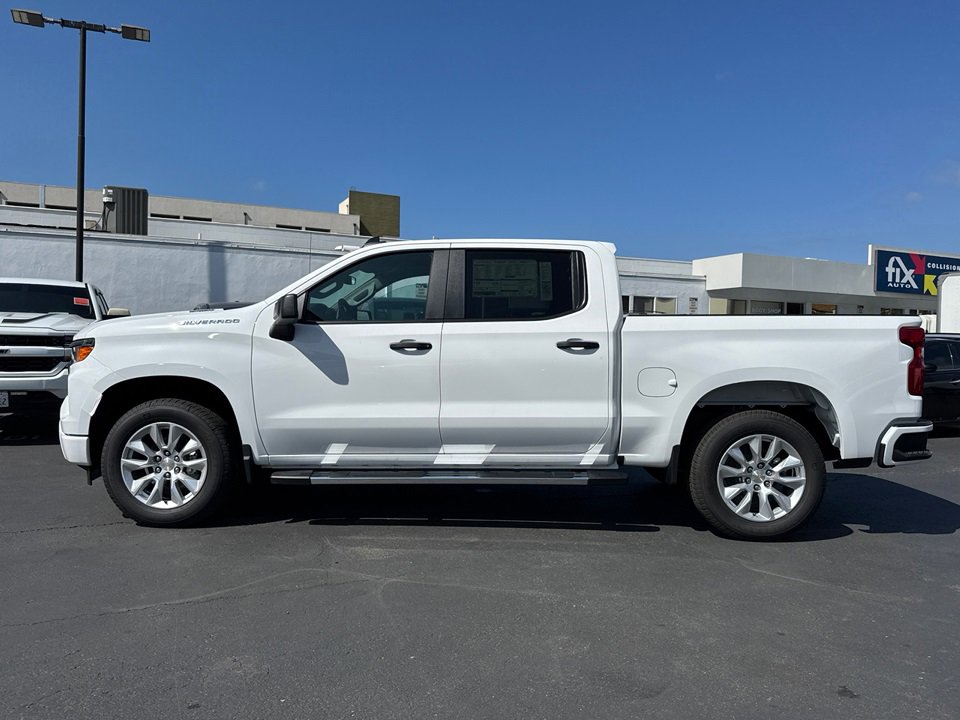 2026 Chevrolet Silverado 1500 Custom photo 5
