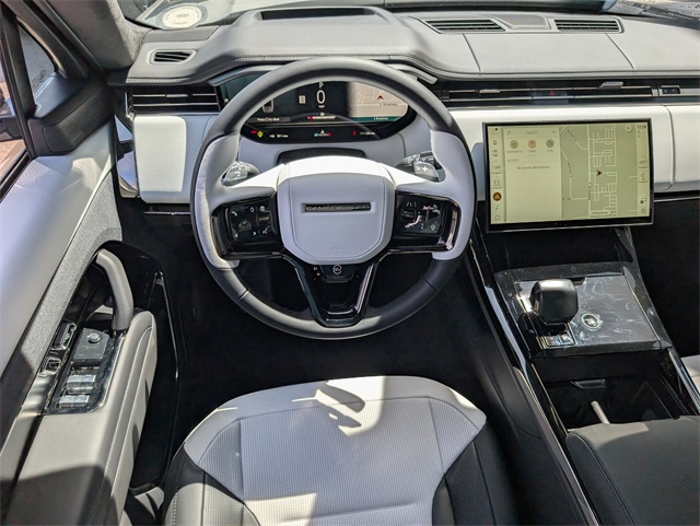 2025 Land Rover Range Rover Sport photo 9