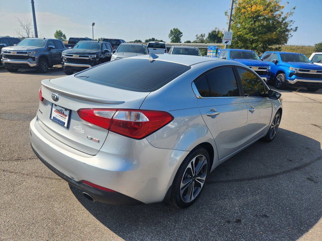 2016 Kia Forte EX photo 5