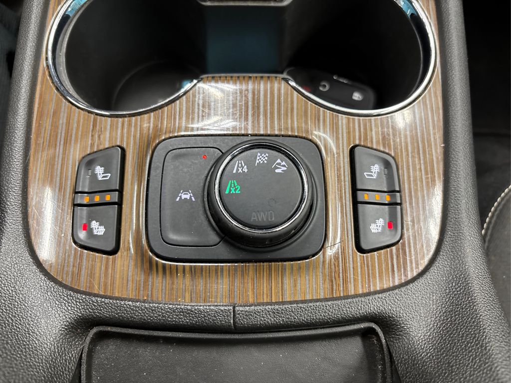 2023 Gmc Acadia SLE photo 26