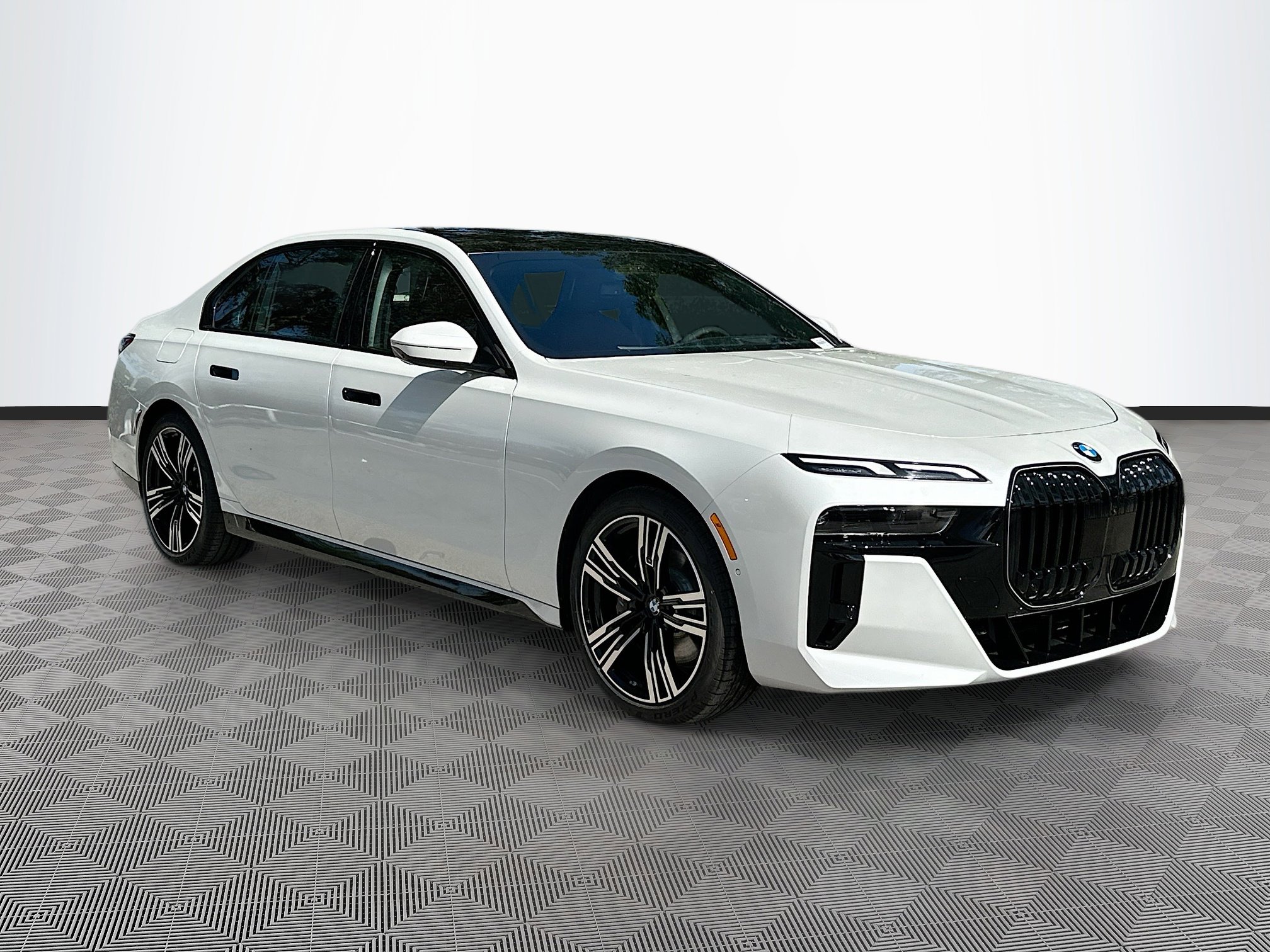 2025 BMW 7 Series 760i's photo