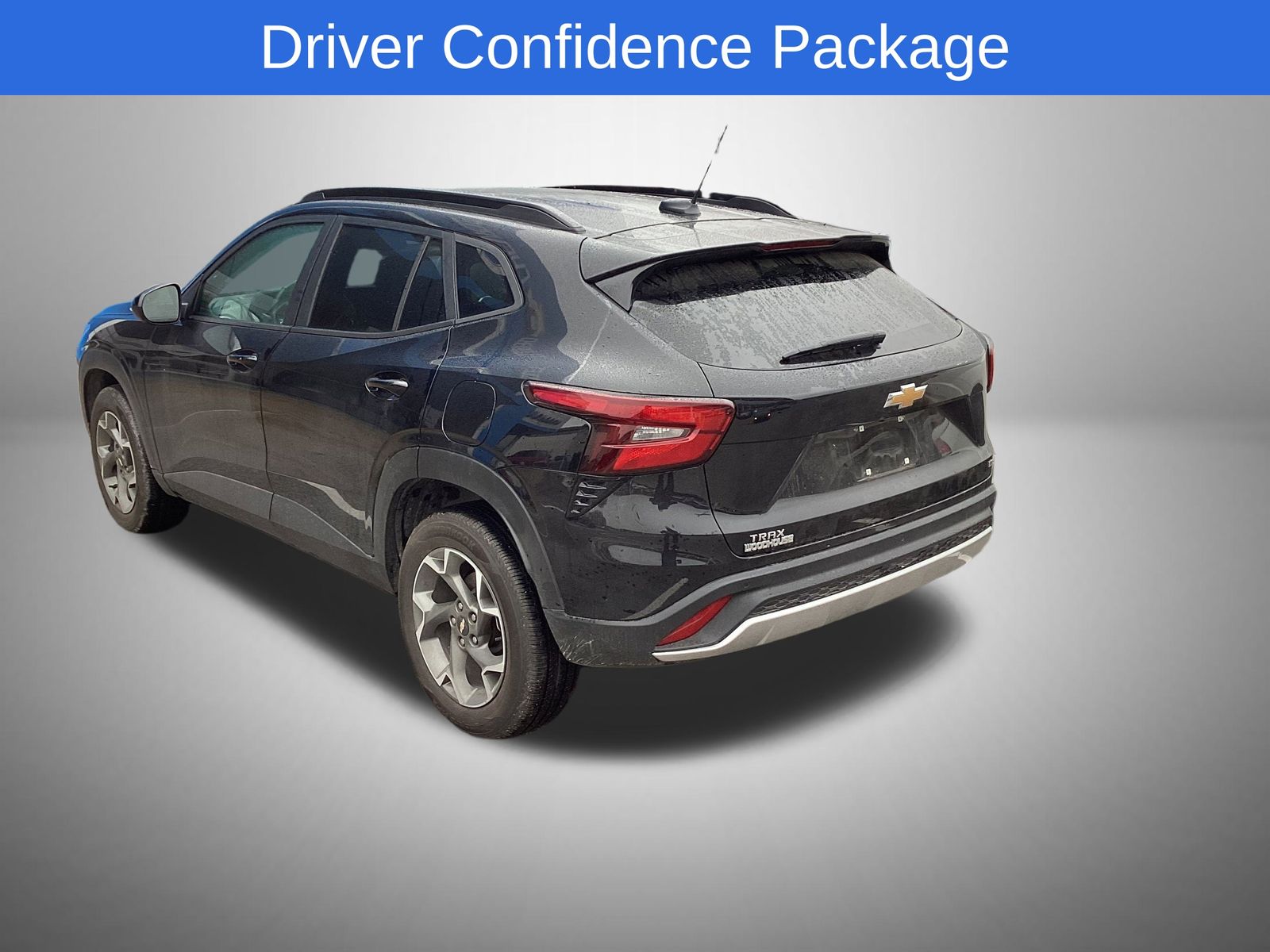 2024 Chevrolet Trax LT photo 3