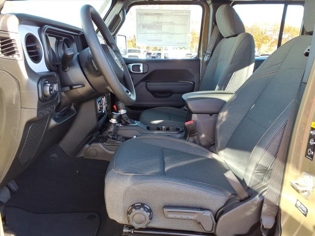 2026 Jeep Gladiator Sport photo 2