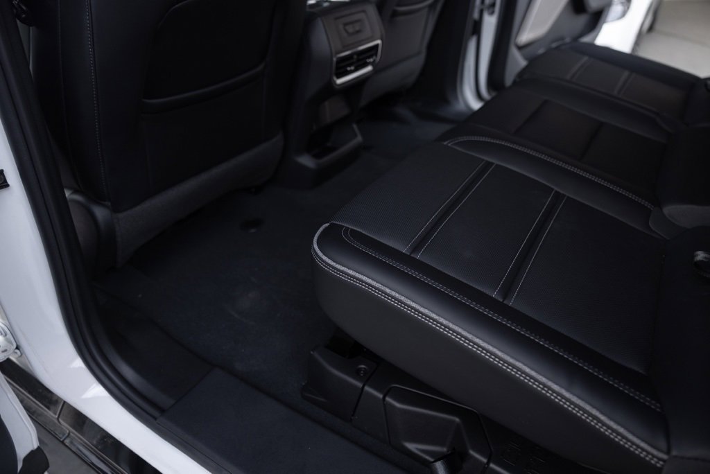 2025 Gmc Sierra EV Denali photo 17