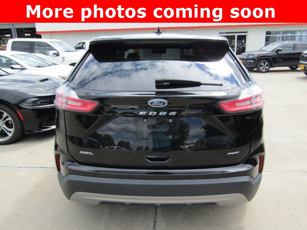 2024 Ford Edge SEL photo 3