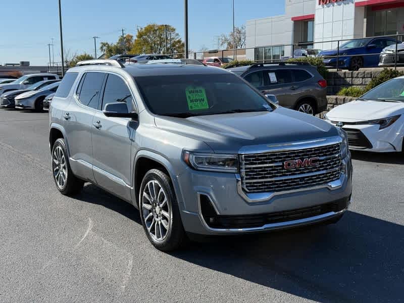 2023 GMC Acadia Denali's photo