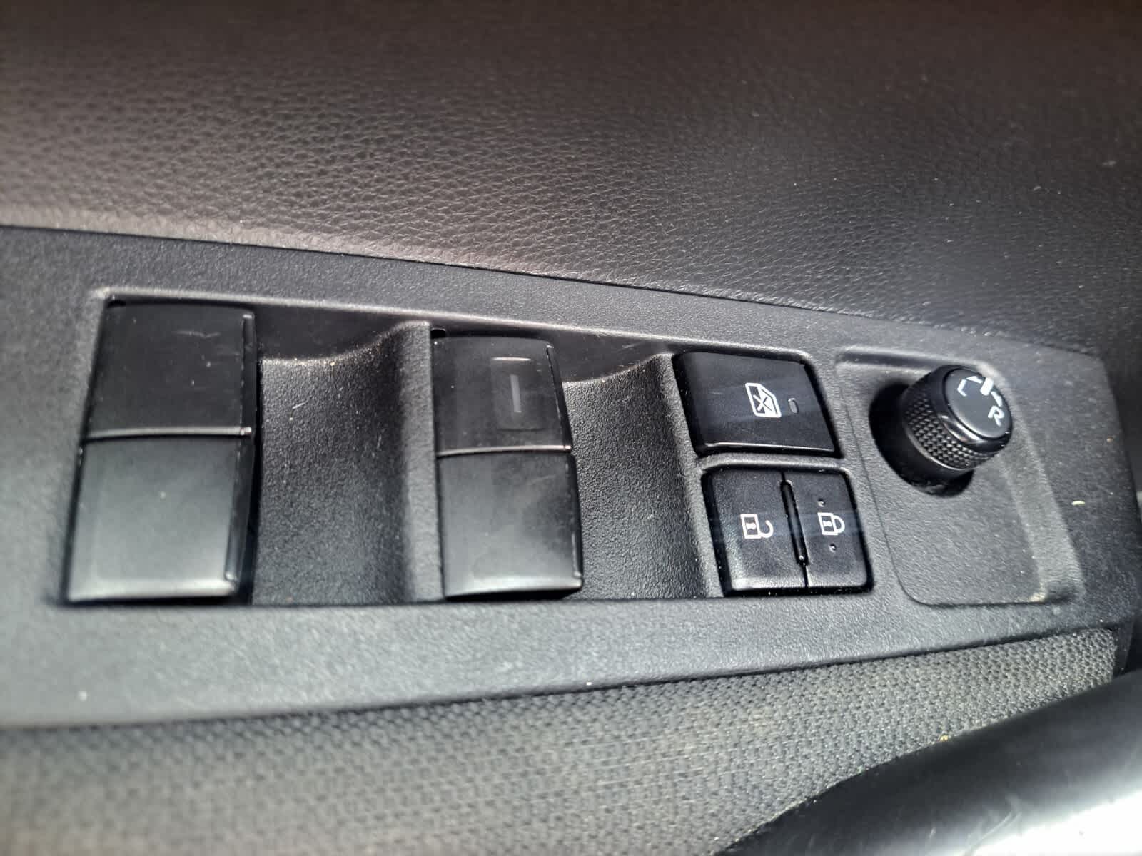 2024 Toyota Corolla LE photo 14