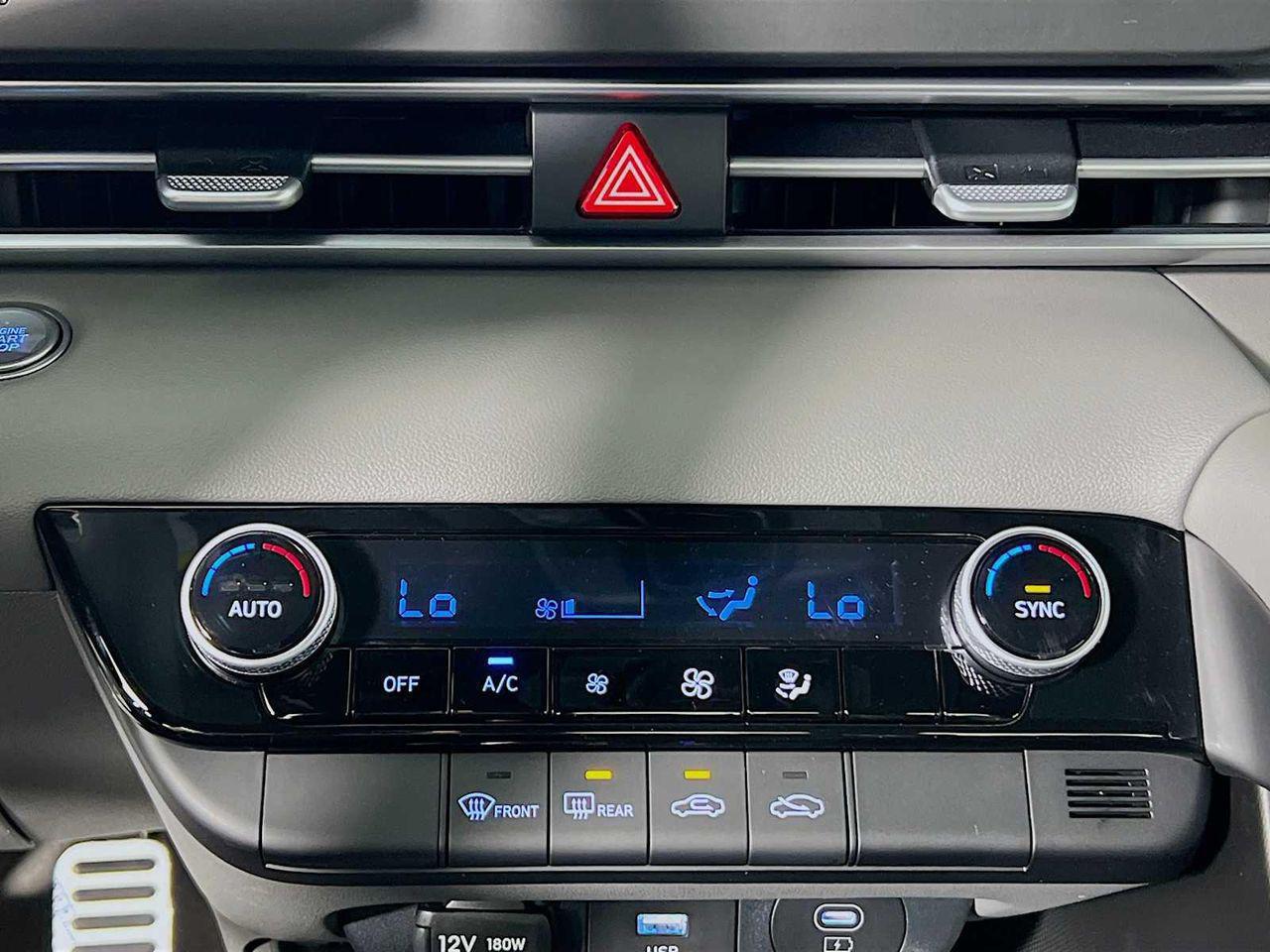 2025 Hyundai Elantra SEL Sport photo 10