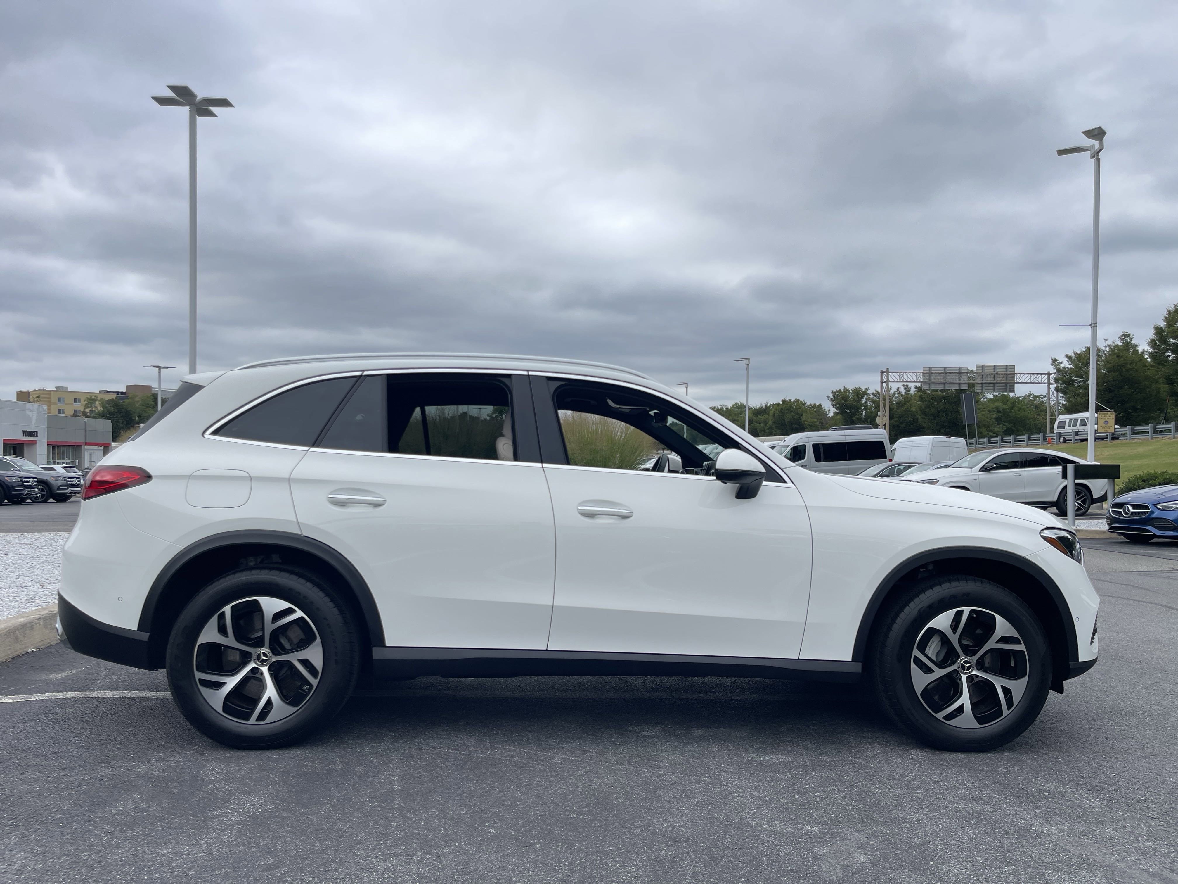 2025 Mercedes Benz GLC 350e 4MATIC photo 24