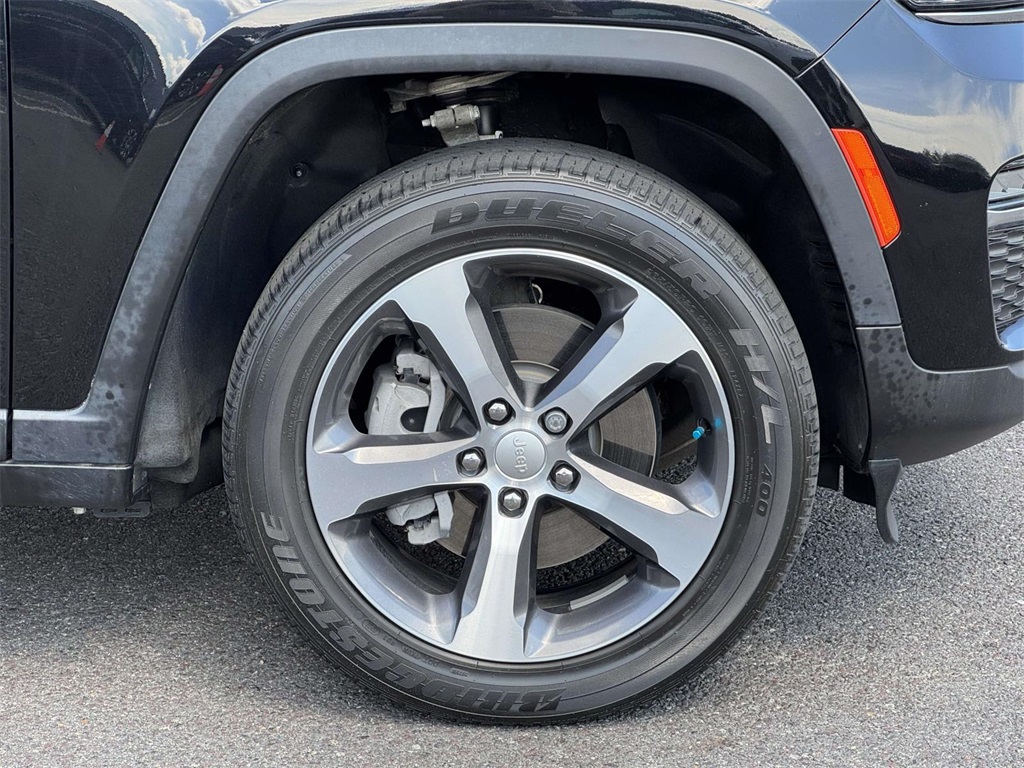 2022 Jeep Cherokee Limited 4xe photo 12