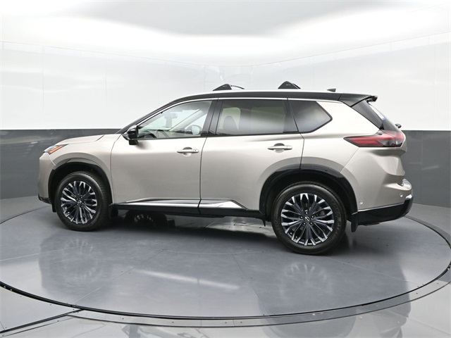 2026 Nissan Rogue Platinum photo 3