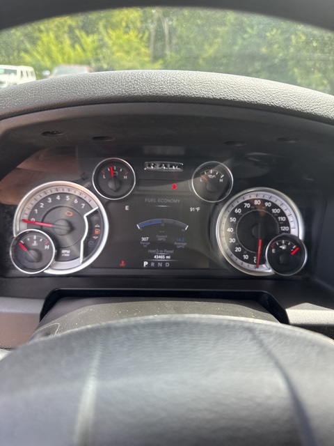 2023 Ram 1500 Classic SLT photo 7