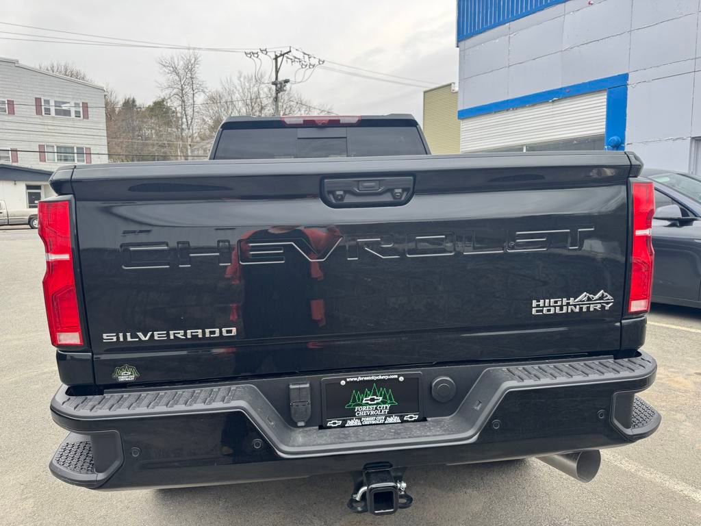 2025 Chevrolet Silverado 2500HD High Country photo 8