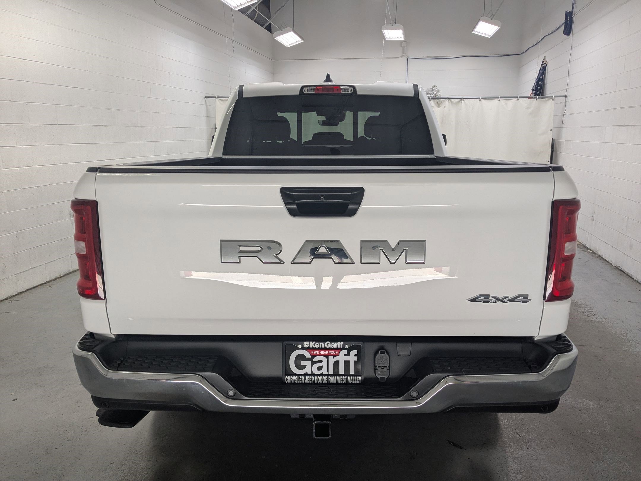 2025 Ram 1500 Tradesman photo 4