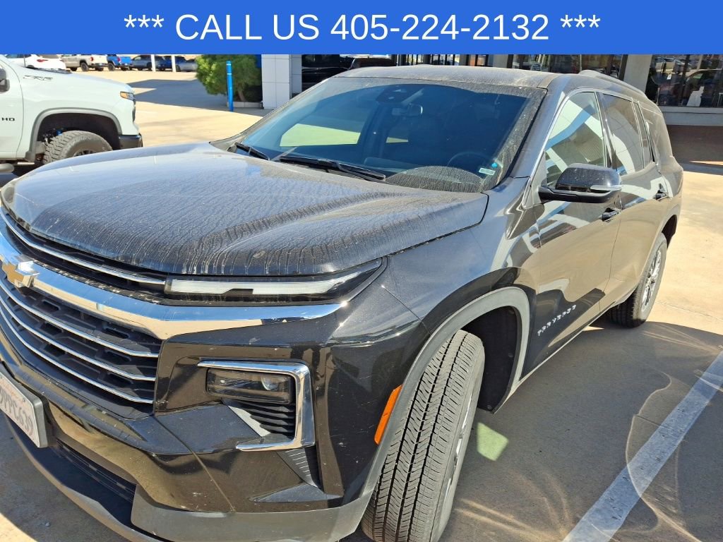 2025 Chevrolet Traverse photo 3