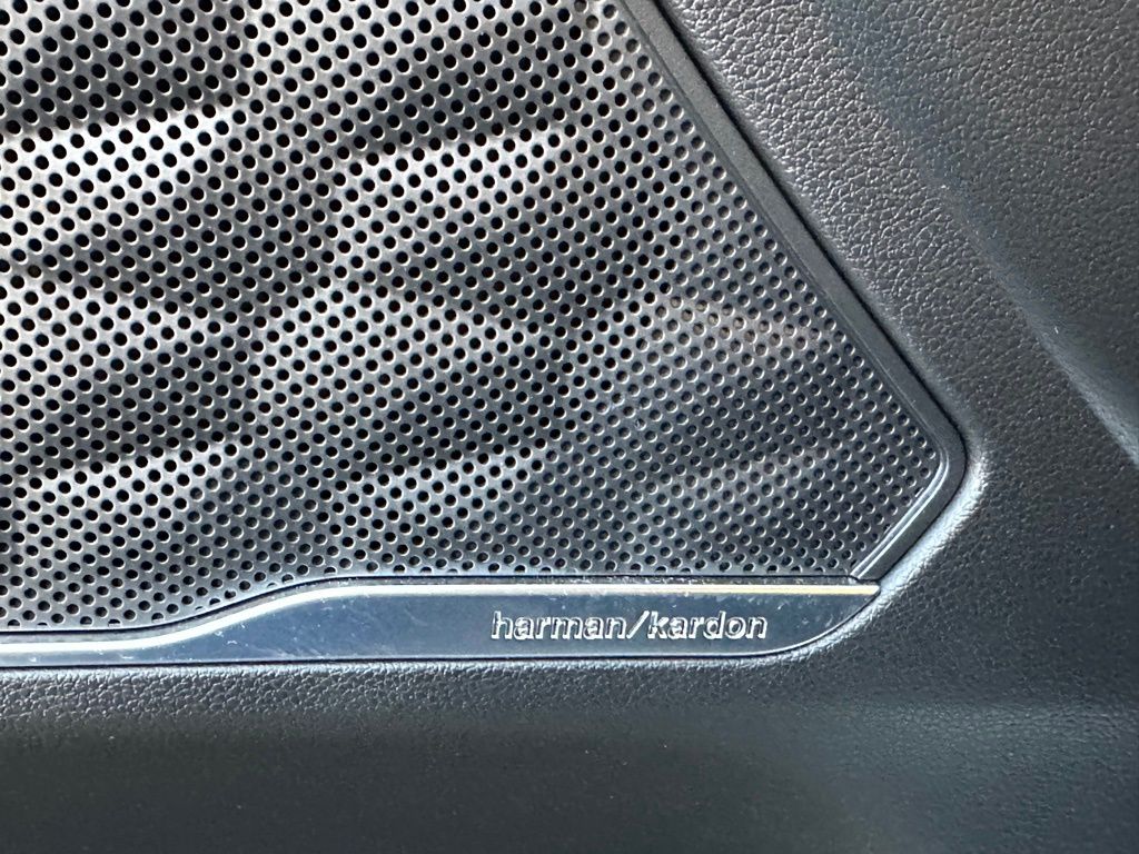 2023 Hyundai Santa Fe Limited photo 4