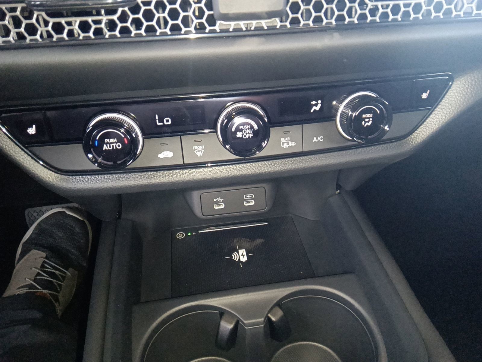 2026 Honda HR-V Sport photo 9