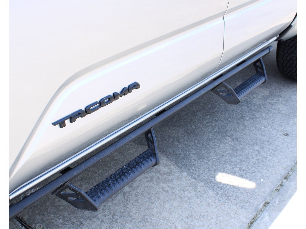 2024 Toyota Tacoma TRD Double Cab photo 3