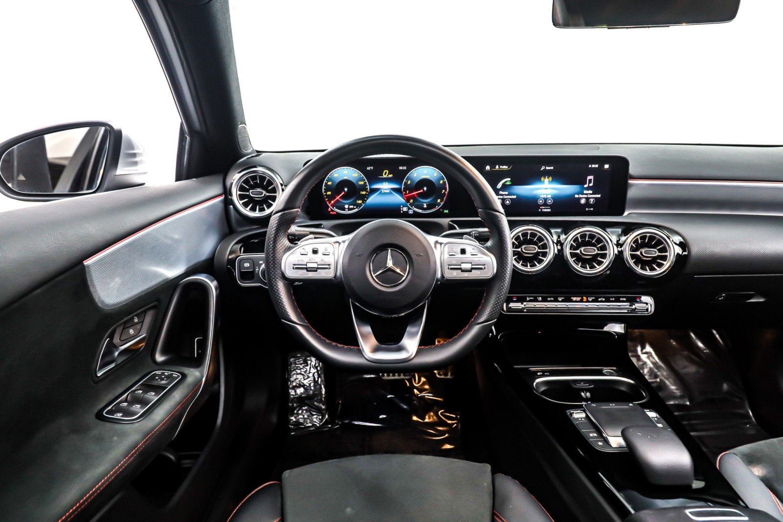 2022 Mercedes Benz A 220 photo 2