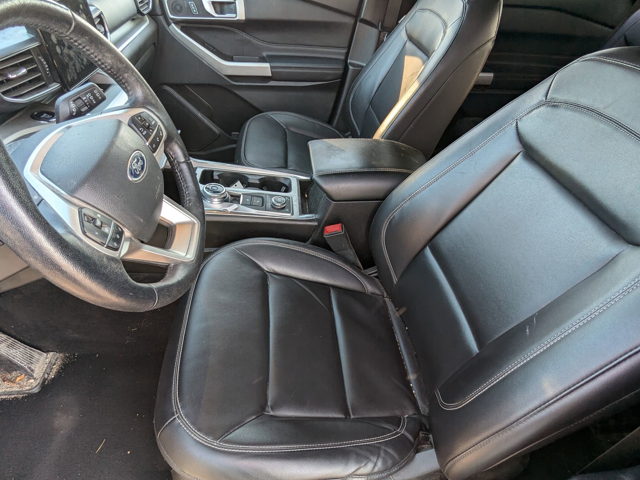 2022 Ford Explorer XLT photo 4