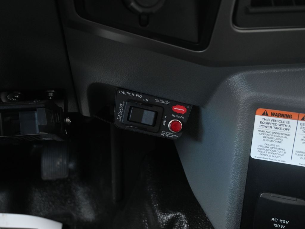 2025 Ford F-650 XL photo 12