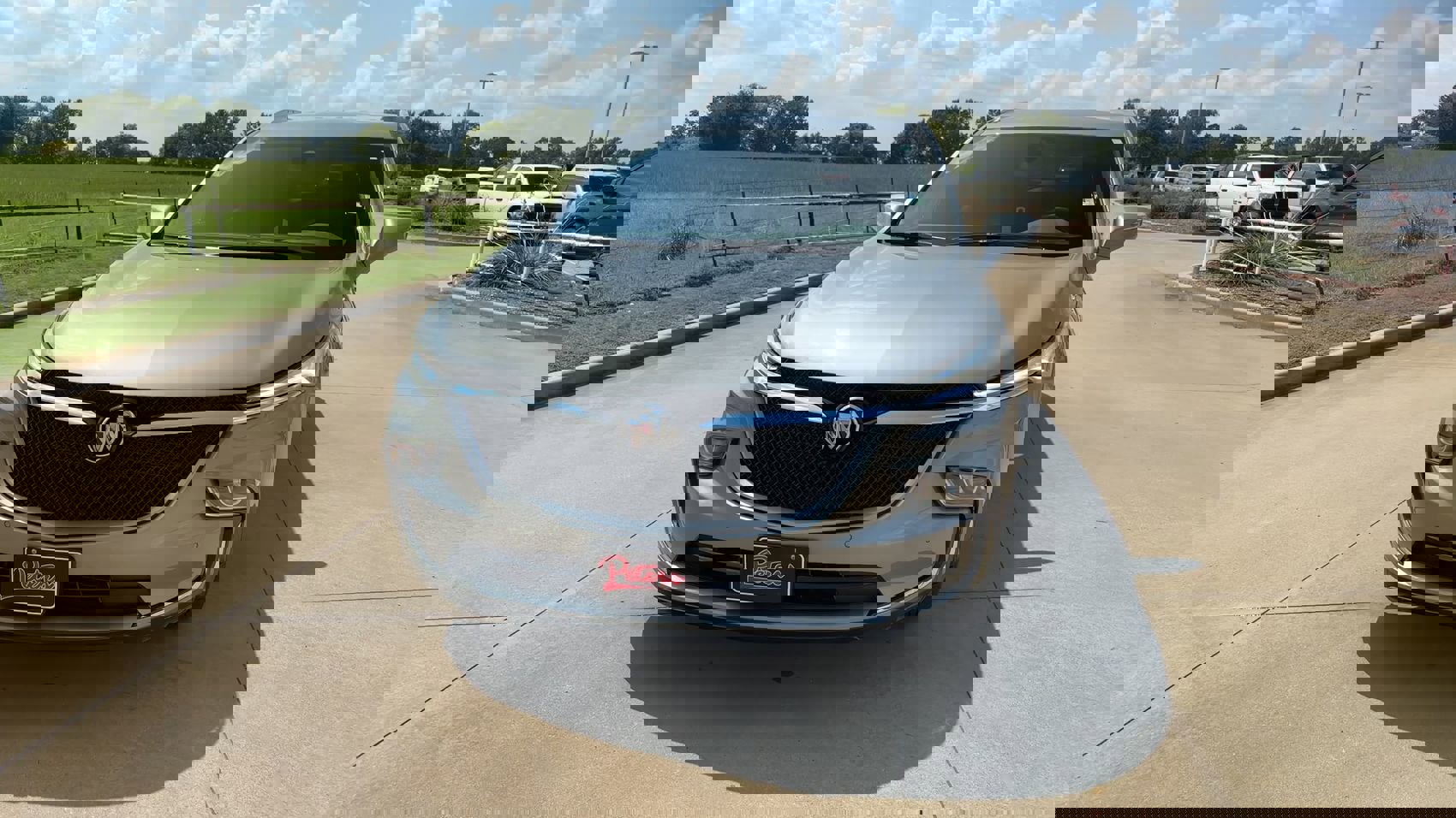 2024 Buick Enclave Essence photo 3