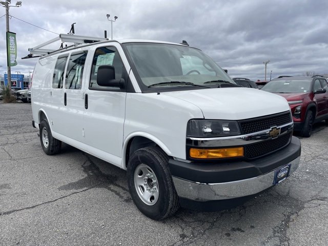 2025 Chevrolet Express Cargo Work Van's photo