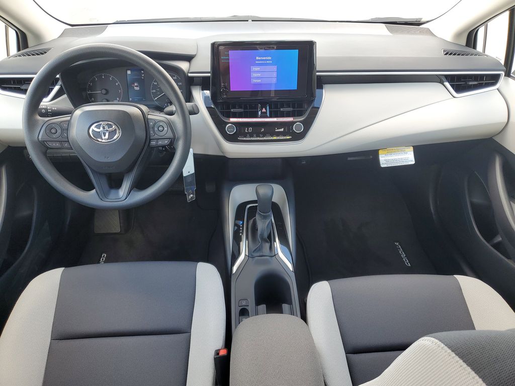 2025 Toyota Corolla LE photo 13