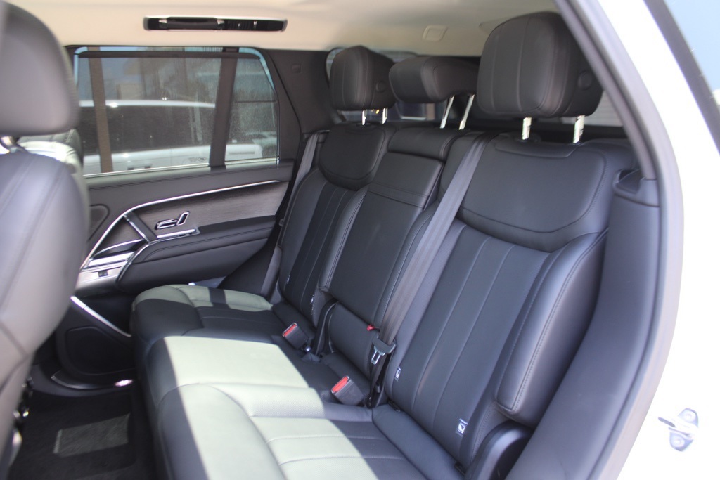 2024 Land Rover Range Rover SE photo 22