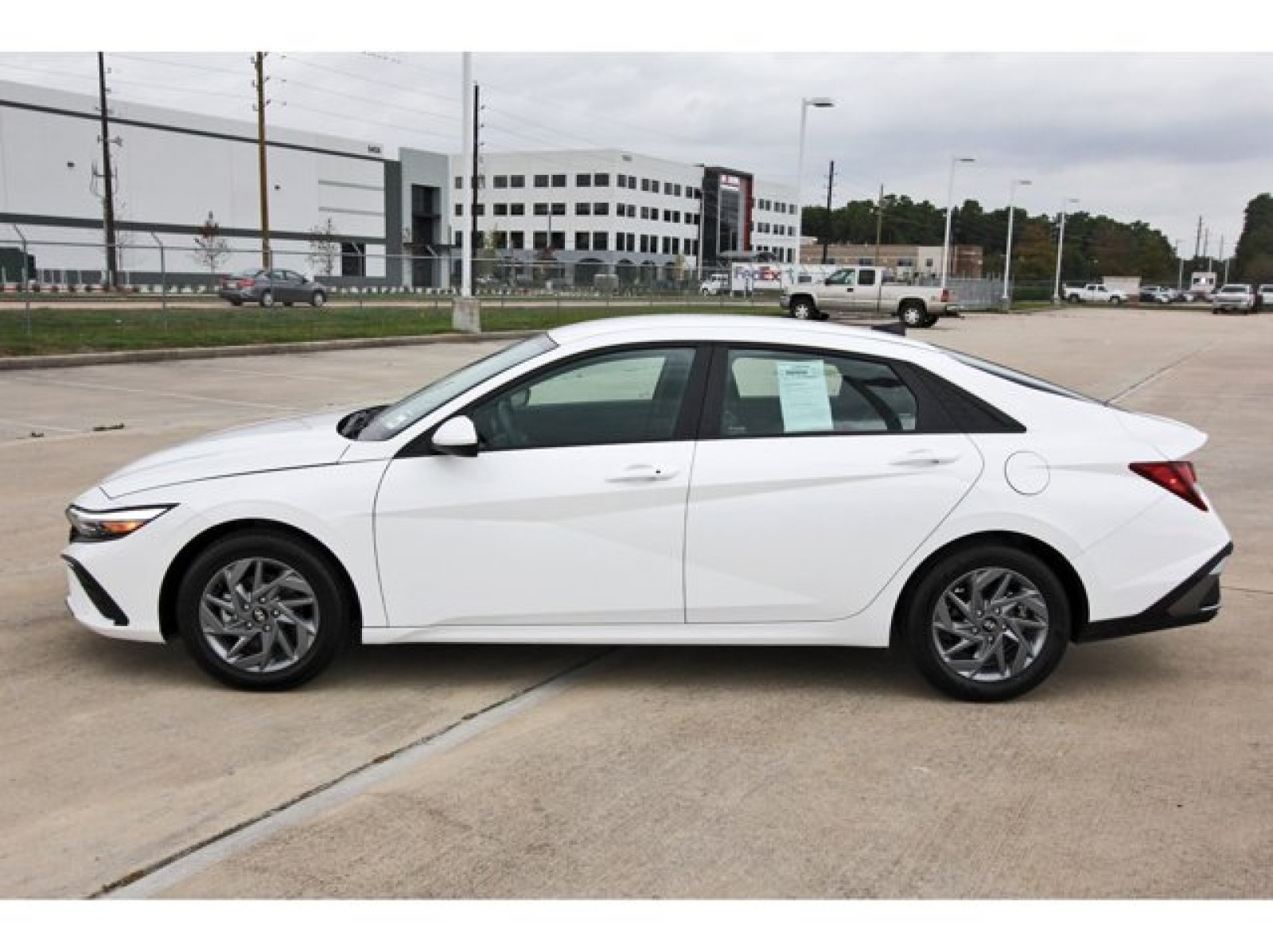 2024 Hyundai Elantra SEL White at Robbins Nissan