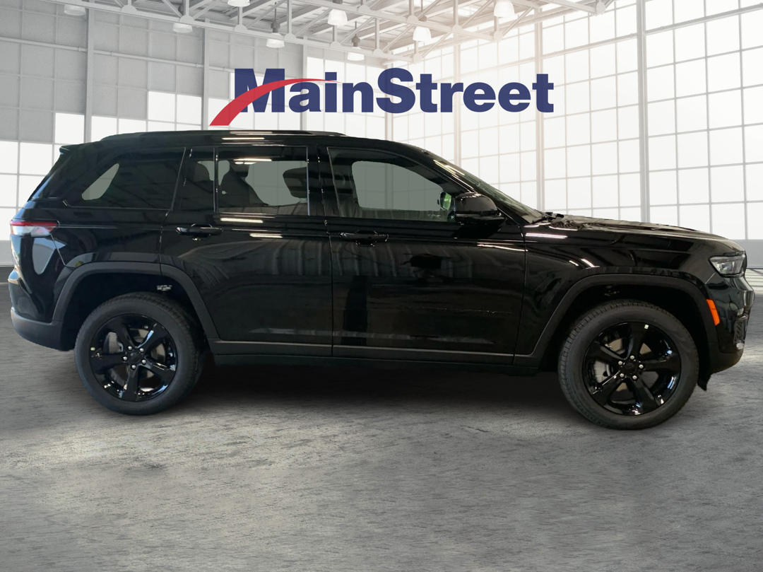 2025 Jeep Grand Cherokee Limited photo 2