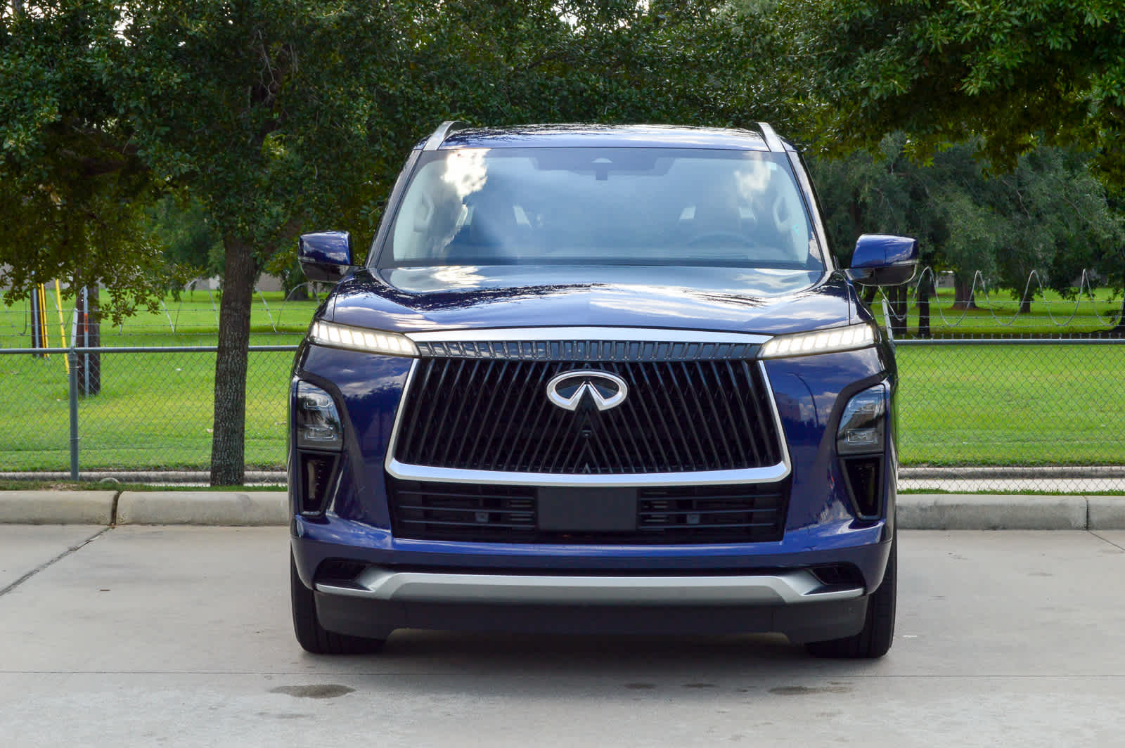 2025 Infiniti QX80 Sensory photo 2