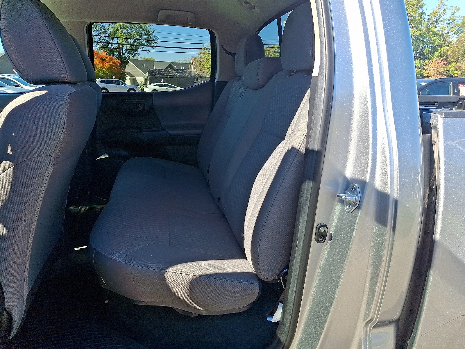 2022 Toyota Tacoma SR photo 11