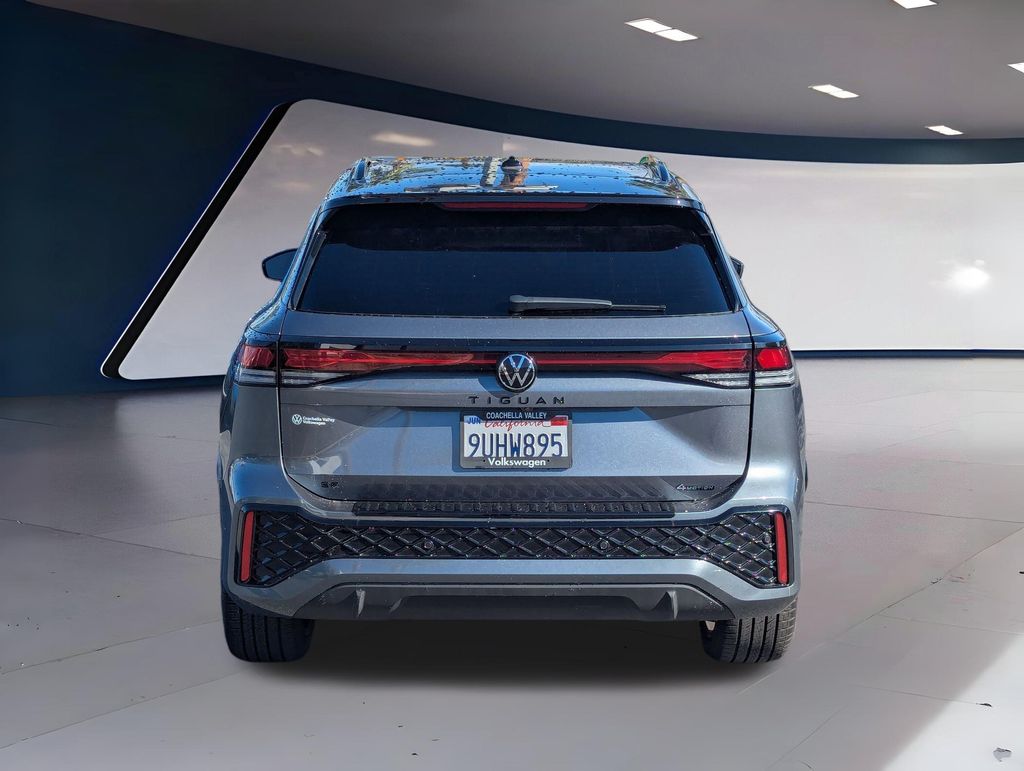 2025 Volkswagen Tiguan SE R-Line Black photo 3