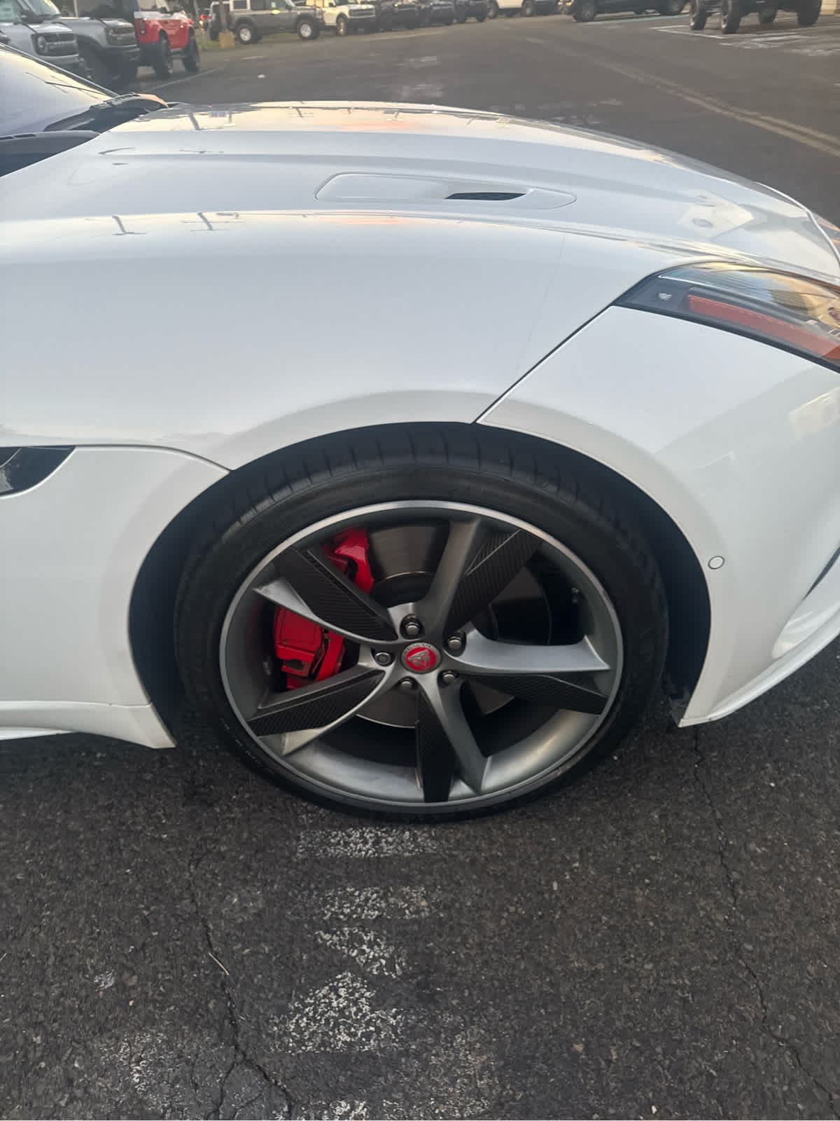 2018 Jaguar F-TYPE R photo 5
