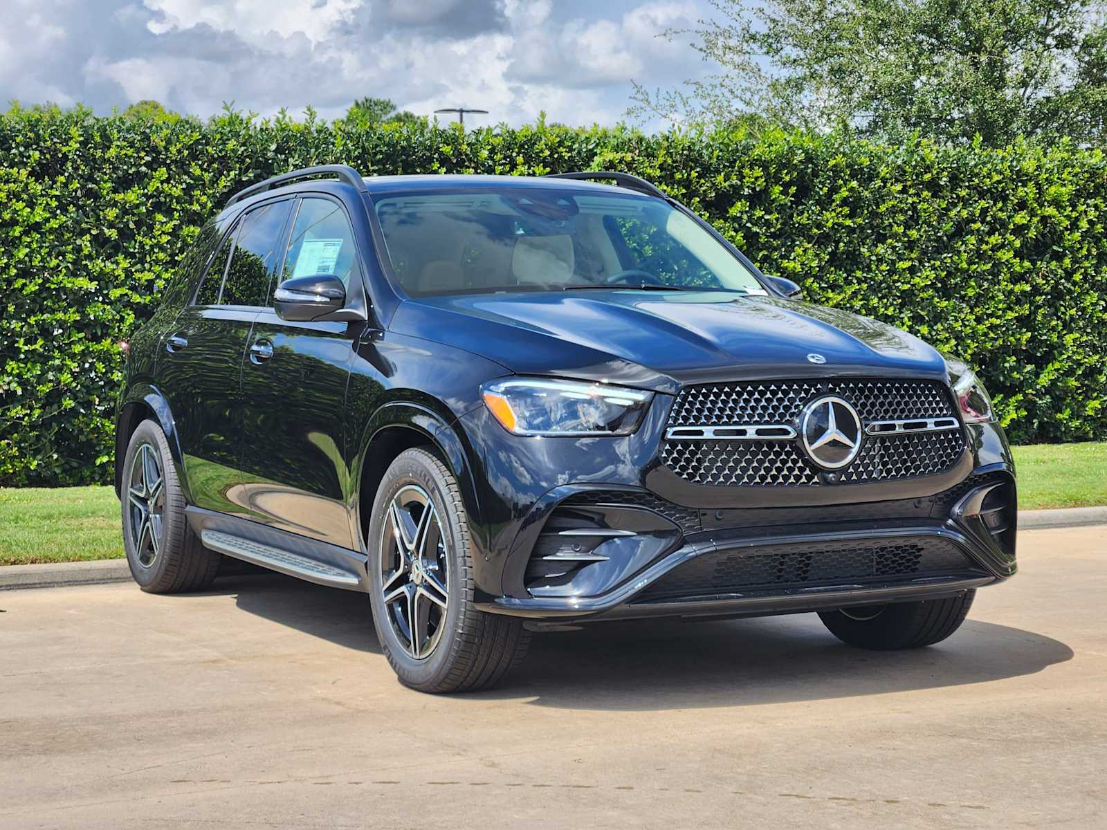 2026 Mercedes Benz GLE 450 4MATIC photo 2