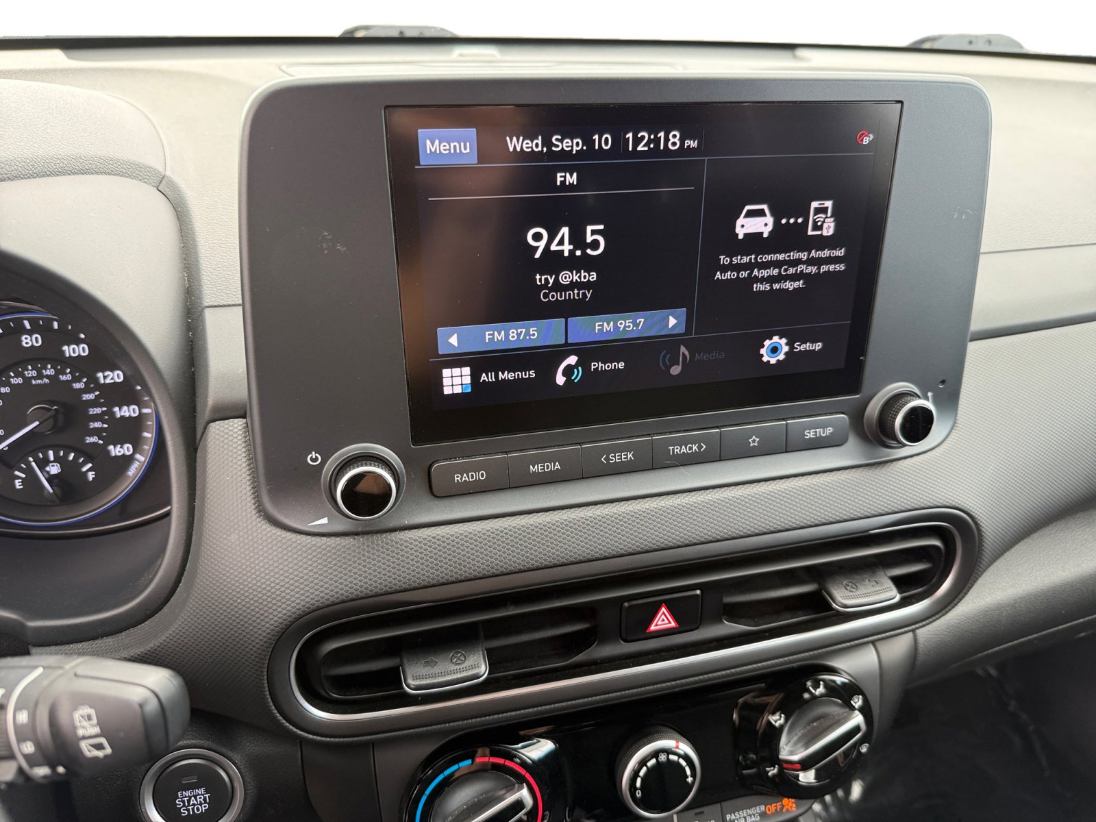 2023 Hyundai Kona SEL photo 12